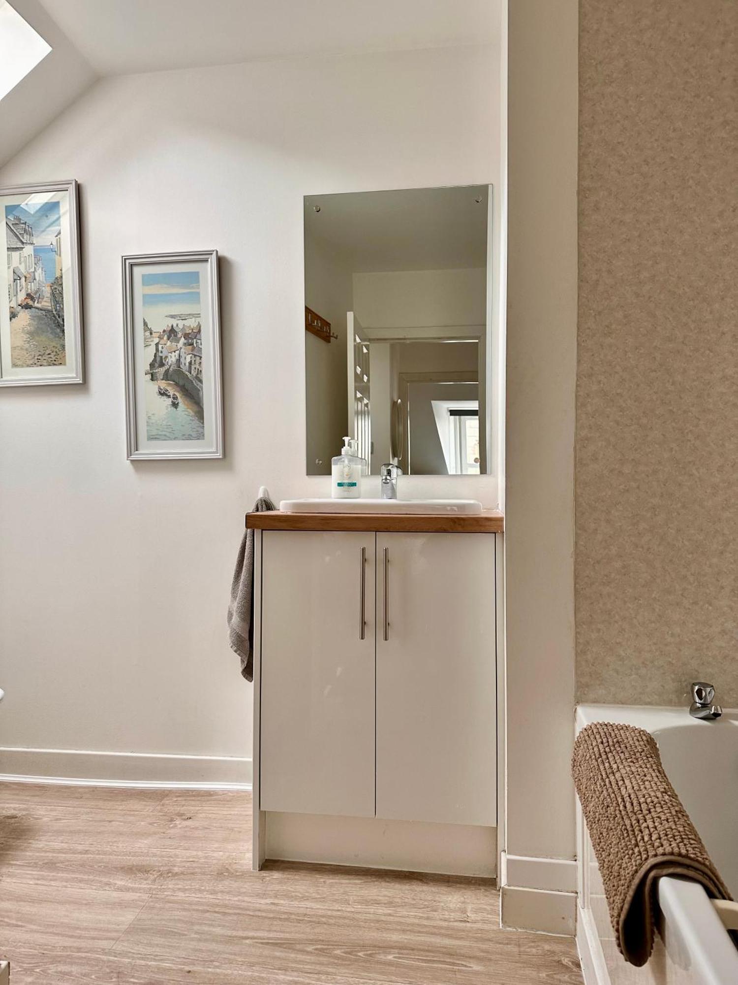 3-Bedroom Flat In The City Centre Next To The River Ness Inverness Esterno foto